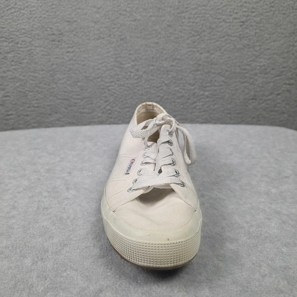 Superga brand style